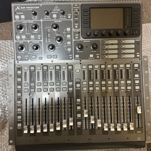 Behringer x32 producer