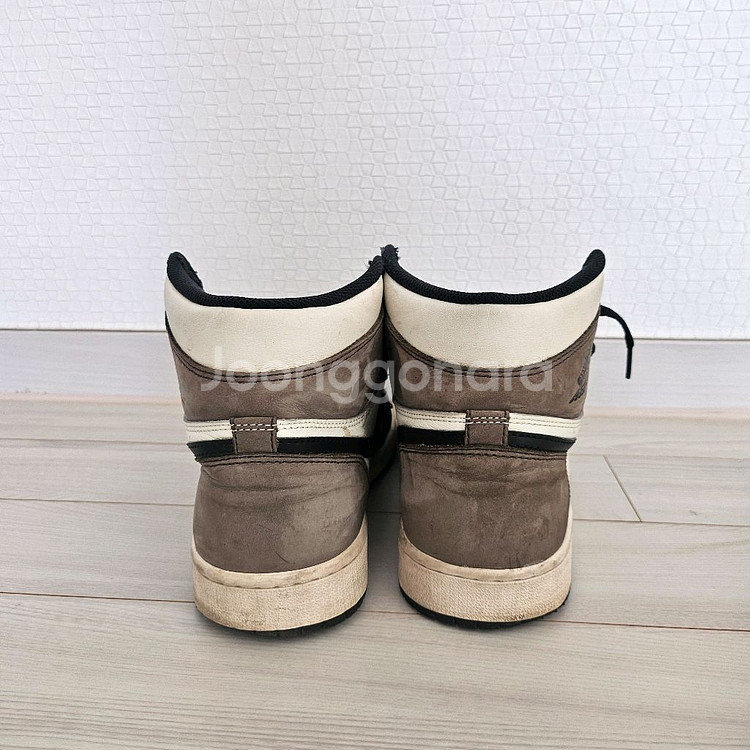조던1 레트로 하이 OG 블랙 모카 265--1