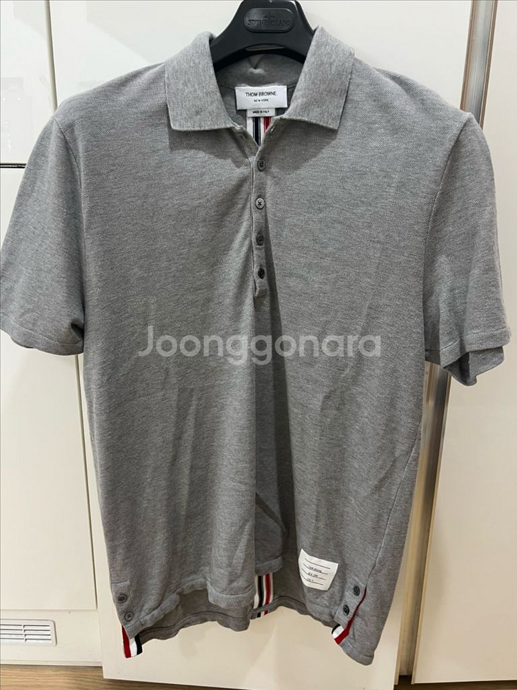 25ss 톰브라운 백삼선 카라티 4사이즈 (새상품급)--0