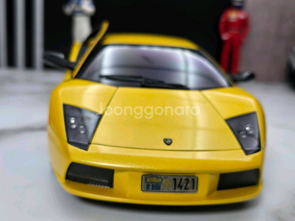 1:18 무르시 580 옐로우 모형 차 팝니다.--2