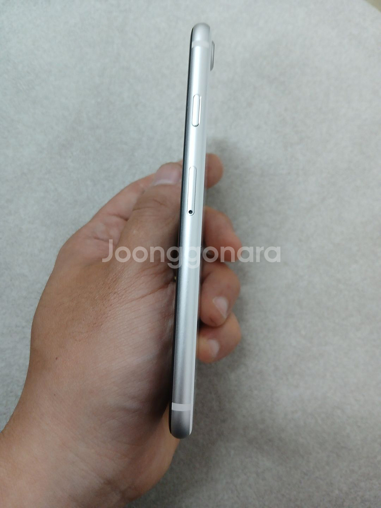 아이폰SE3 64GB 팝니다!!!--1