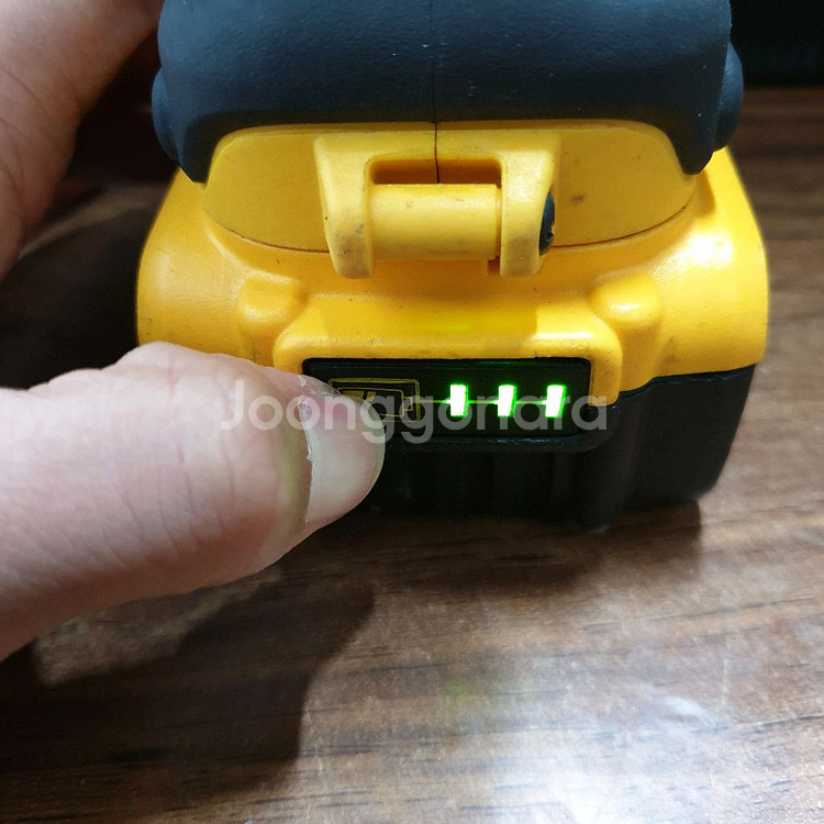 디월트 dcs356 멀티커터 배터리포함--4