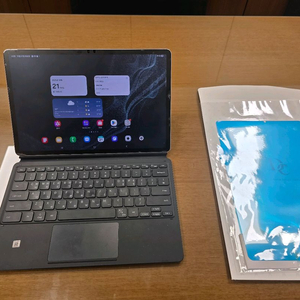갤럭시탭 S8+ 5G 216gb, 정품키보드커버, 필름