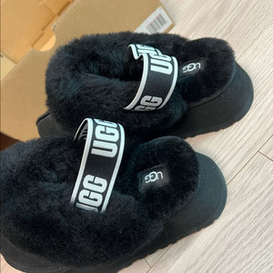 어그 펀케트 7사이즈(240)