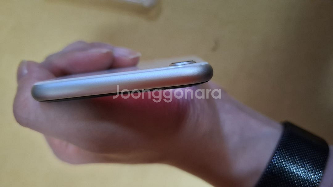 sss급 아이폰 SE3 스타라이트 배터리 100%--5