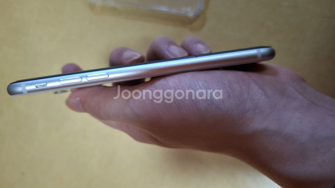 sss급 아이폰 SE3 스타라이트 배터리 100%--7