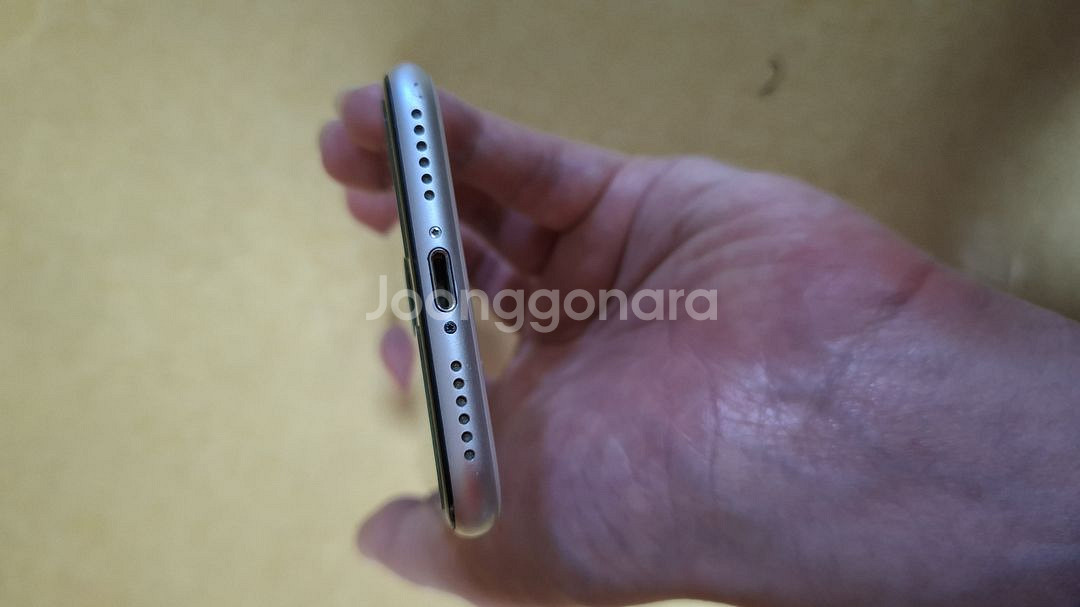 sss급 아이폰 SE3 스타라이트 배터리 100%--4