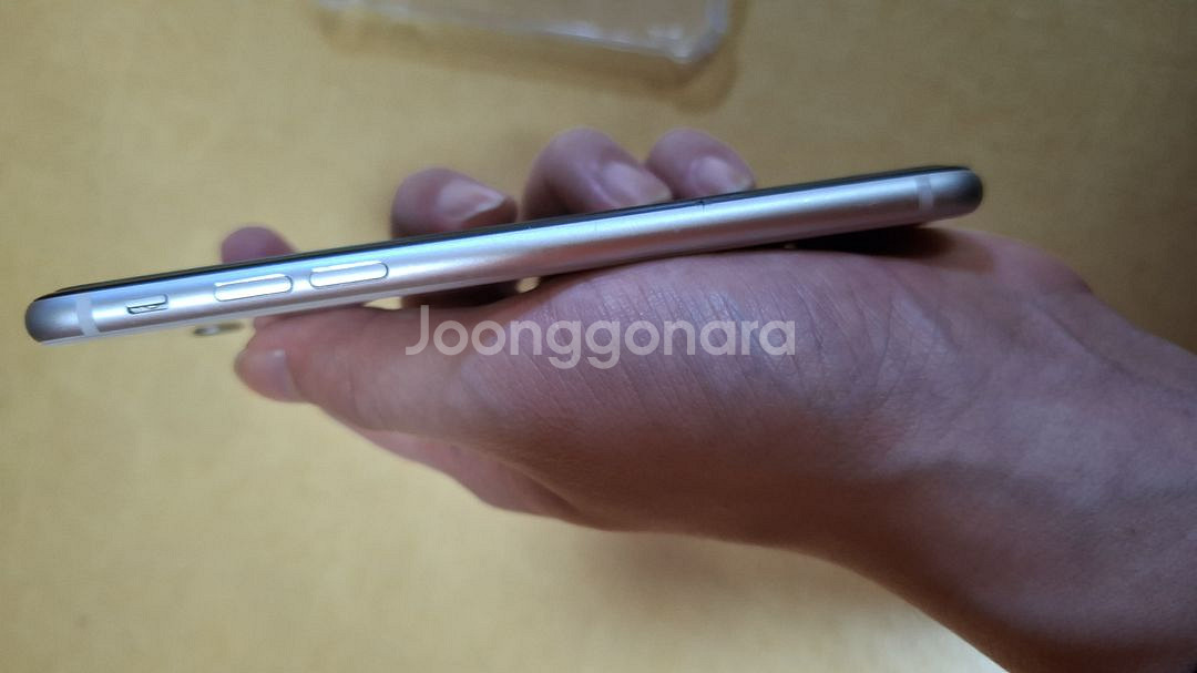 sss급 아이폰 SE3 스타라이트 배터리 100%--10