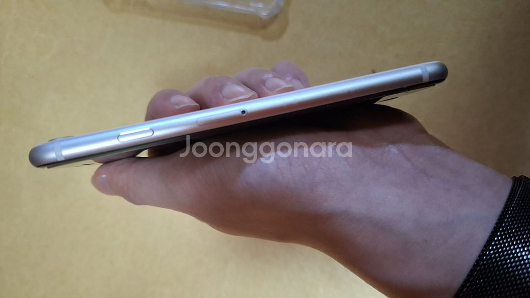 sss급 아이폰 SE3 스타라이트 배터리 100%--11