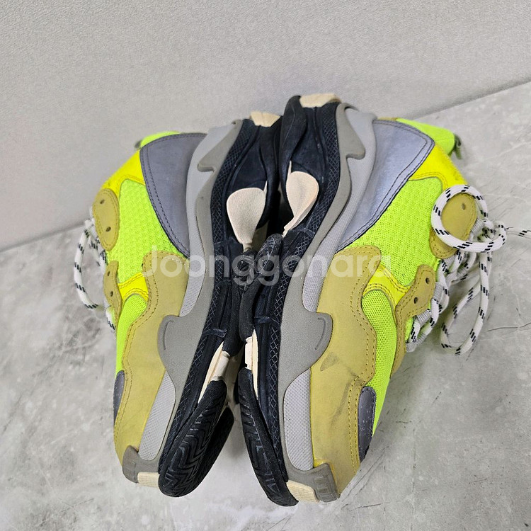 발렌시아가 트리플s 스니커즈 42사이즈 270 275--3