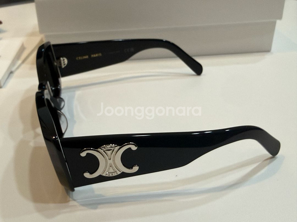 셀린느 트리옹프 XL 선글라스 블랙--3