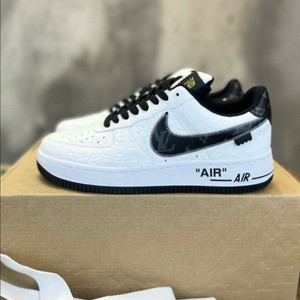 나이키+루땡땡 에어포스1로우 화이트