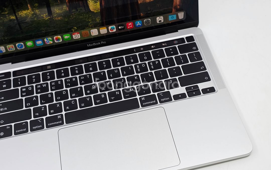맥북프로13 M2 8GB 512GB 13인치 실버풀박스--1