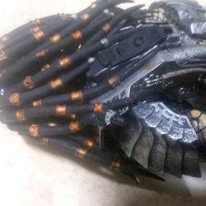 핫토이 에이전트 프레데터 하자품