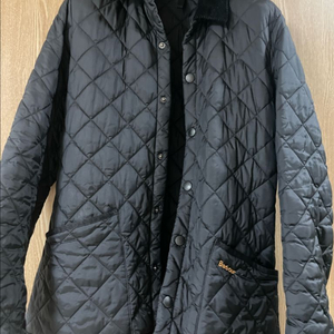 바버 리데스데일 퀼팅자켓 블랙 s사이즈 판매합니다