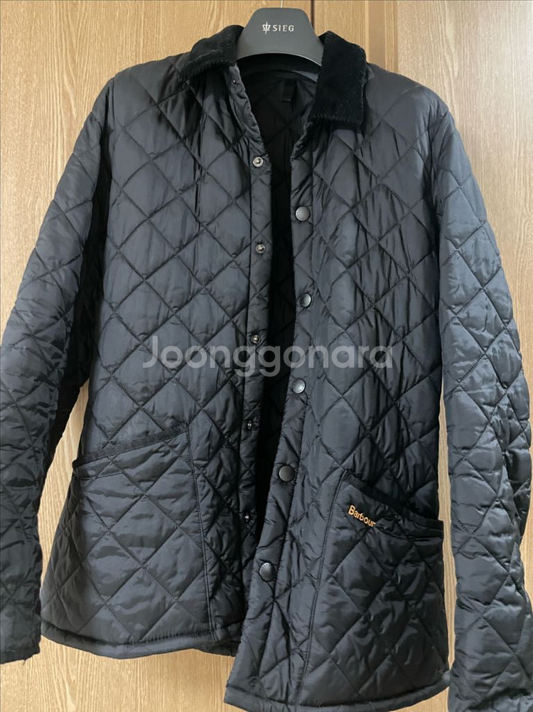 바버 리데스데일 퀼팅자켓 블랙 s사이즈 판매합니다--3