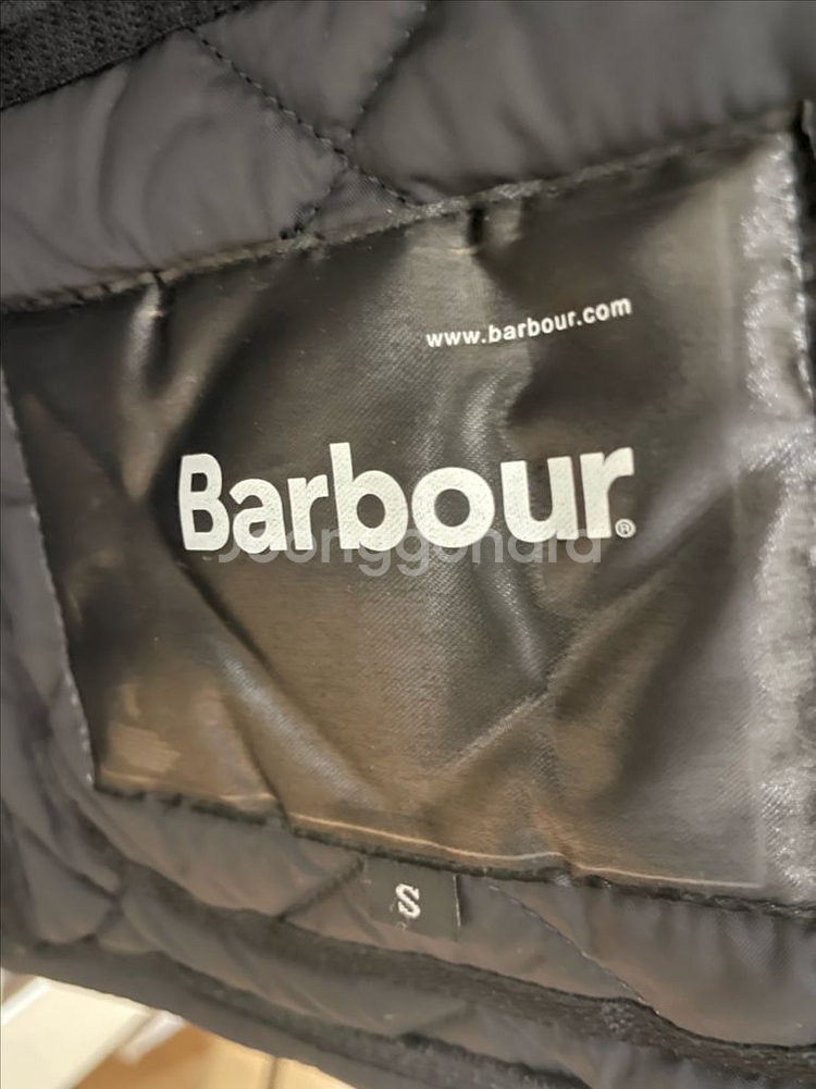 바버 리데스데일 퀼팅자켓 블랙 s사이즈 판매합니다--5