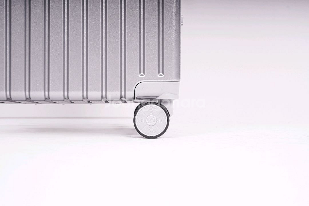 온다 onda 여행용 캐리어 24인치 새제품--2