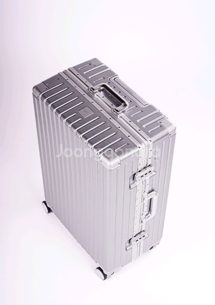 온다 onda 여행용 캐리어 24인치 새제품--0