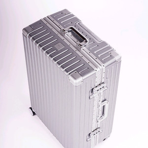 온다 onda 여행용 캐리어 24인치 새제품