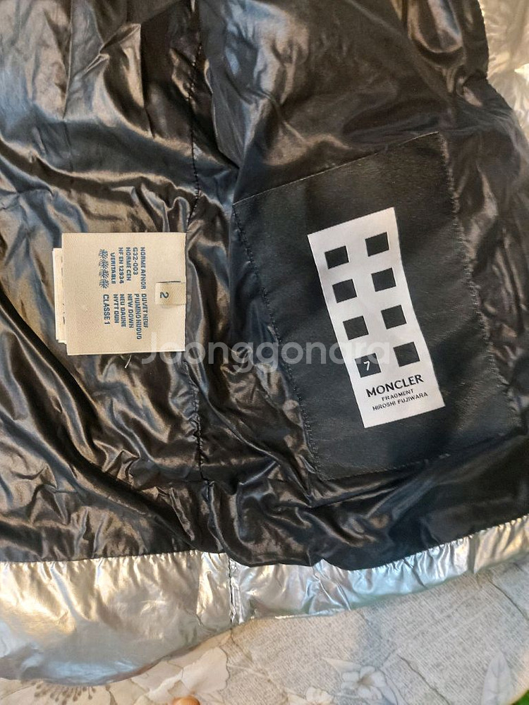 몽클레어 조끼패딩 전품--0