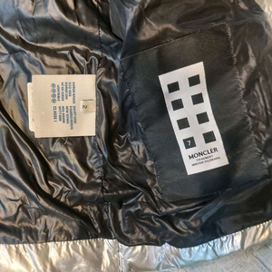 몽클레어 조끼패딩 전품