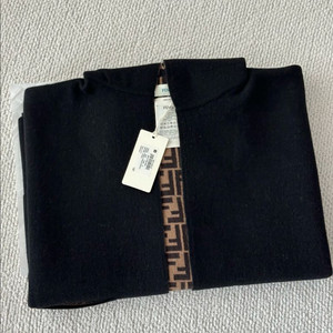 25FW 펜디 키즈 케이프 블랙 3 새상품