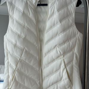 (새상품) 나이키 에어로로프트 패딩조끼 (러닝, 골프)