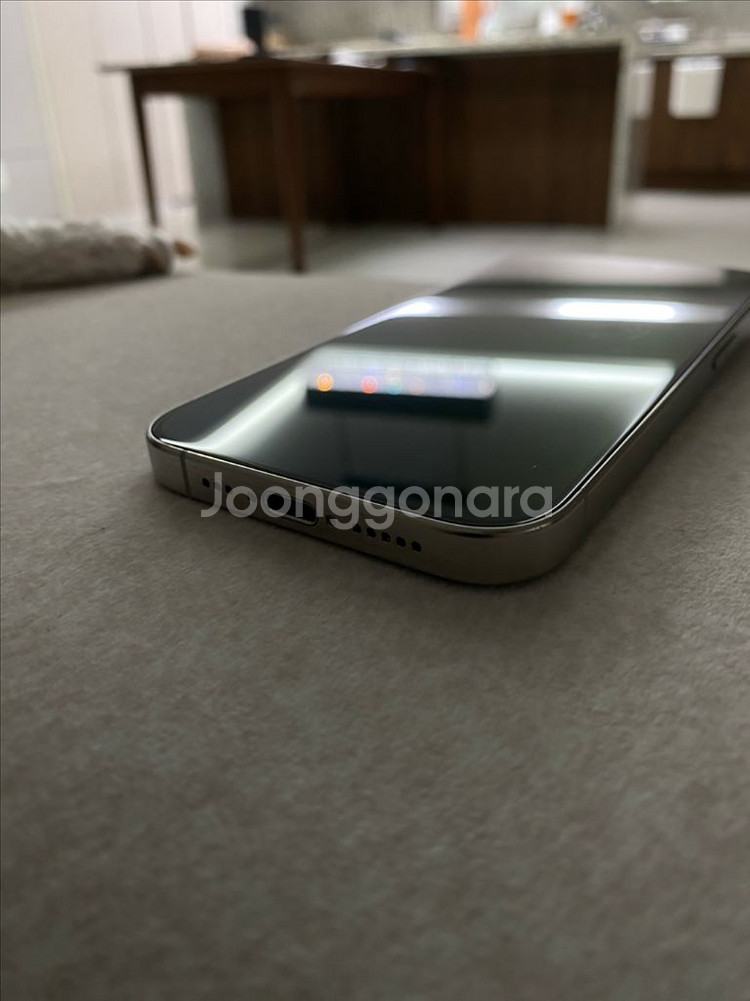 아이폰15 프로 512GB 화이트 A급 팝니다--1