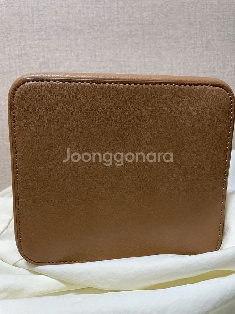 KUHO 구호 스퀘어 버킷백--4