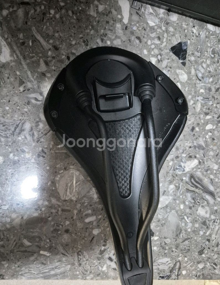 브롬톤 신형 피직 안장 및 순정그립--1