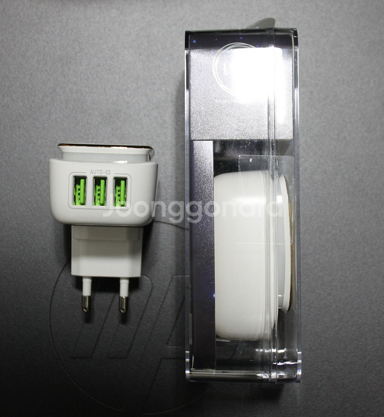 [미개봉·미사용] USB 3포트 충전기 (LED무드등)--3