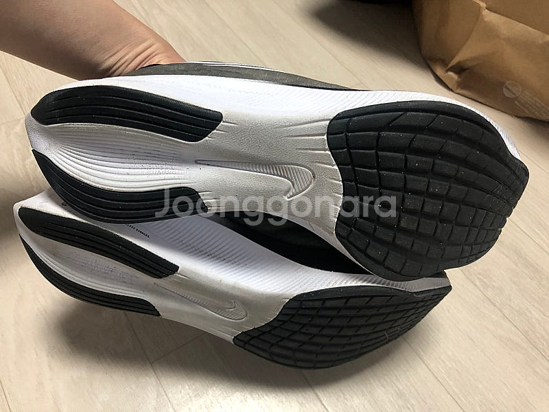 나이키 줌플라이3 검흰 카본 런닝화--3