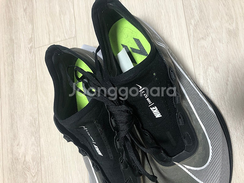 나이키 줌플라이3 검흰 카본 런닝화--4