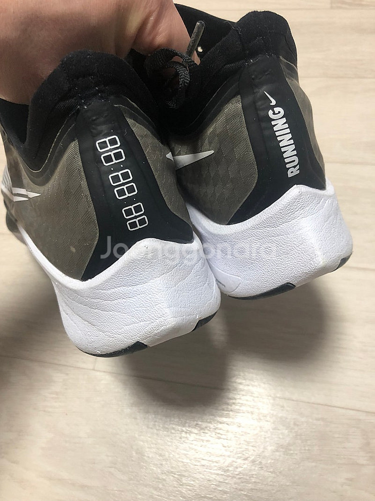 나이키 줌플라이3 검흰 카본 런닝화--6