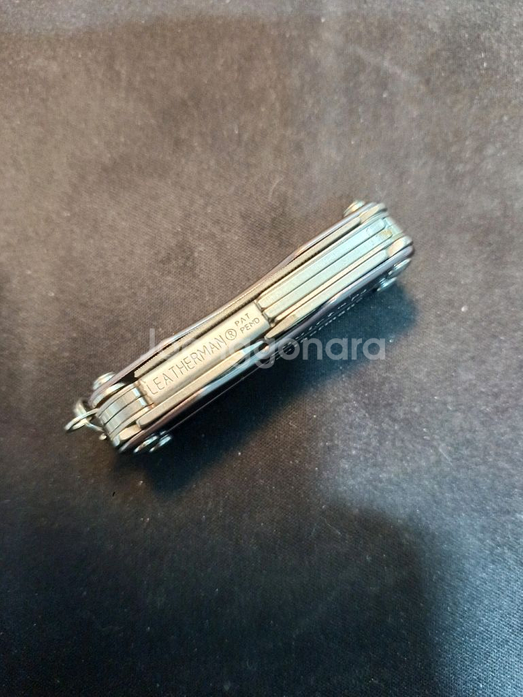 레더맨 키체인 멀티툴 스쿼트 P4 그레이--1