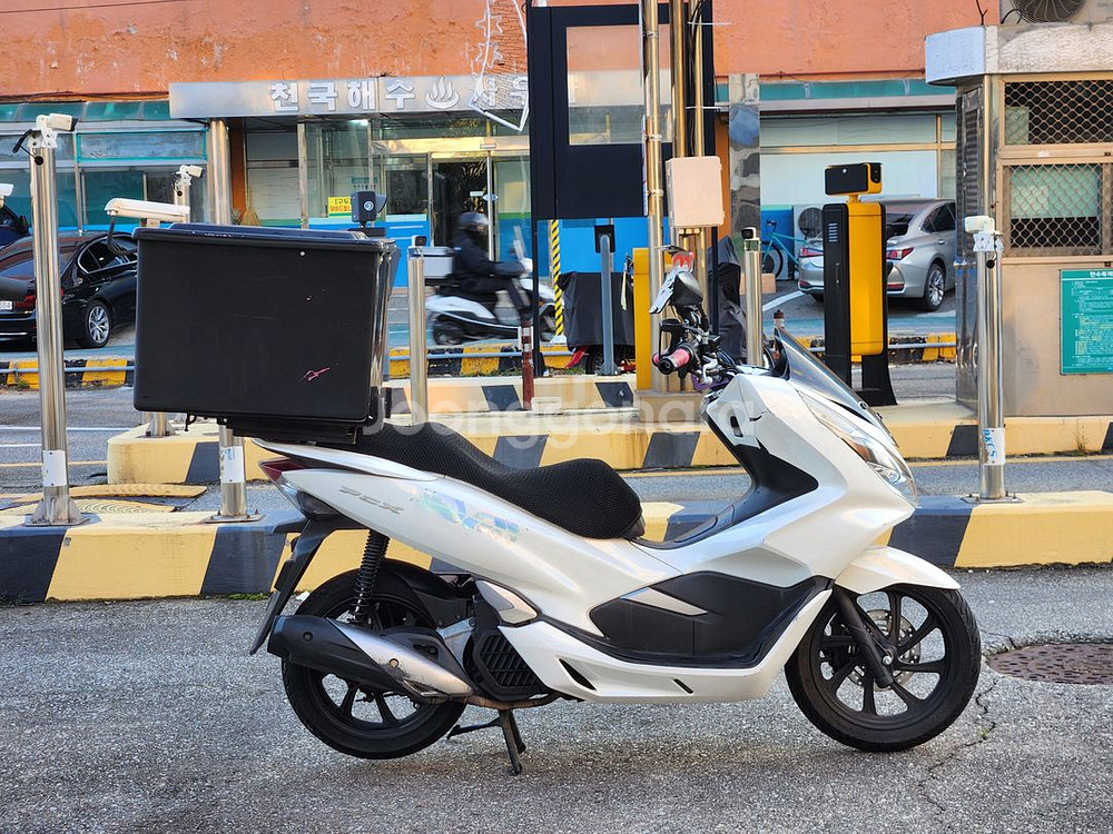 18년식/pcx125cc/4만/배달세팅/최상급매물팝니다--3