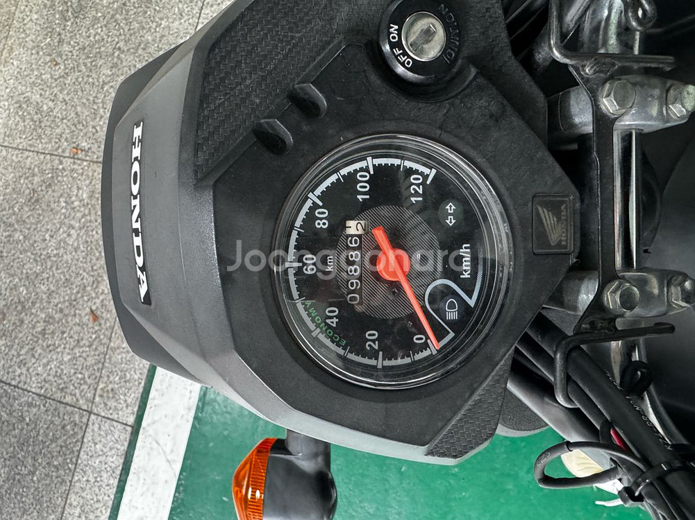 2017 혼다 나비 검정 110cc 오토바이 팝니다.--4