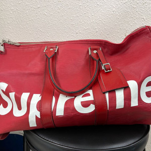 루이비통 슈프림 키폴 반둘리에 45 레드