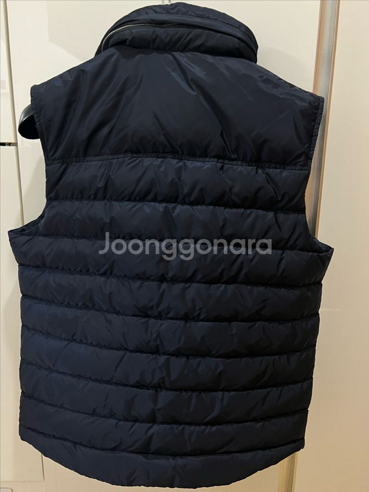 프라다 구스다운 패딩조끼 50 (새상품급)--1