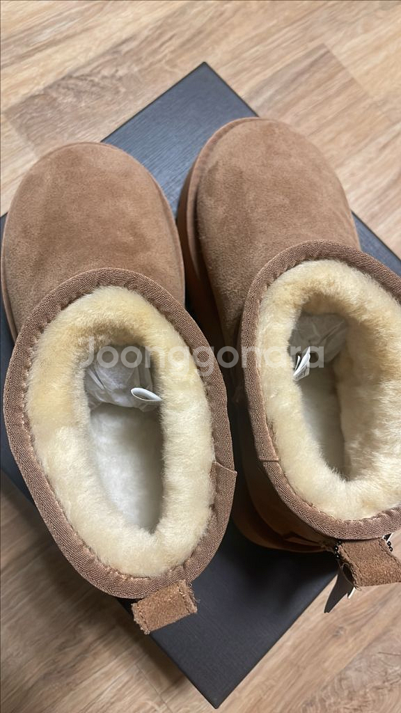 [거의 새상품]오즈웨어 어그 클래식 울트라미니 플랫폼--0