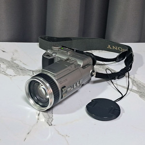 희귀템! 소니 사이버샷 DSC F707 디지털카메라