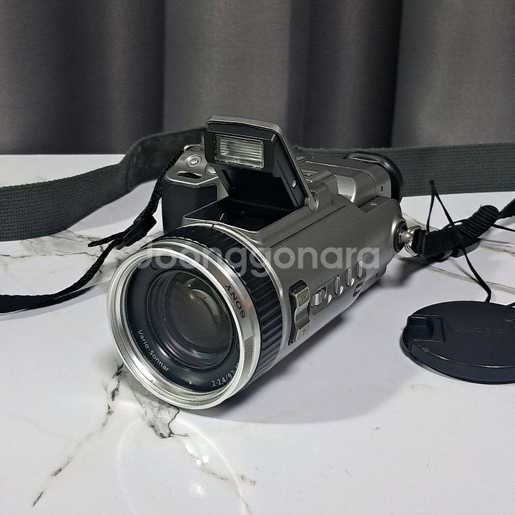 희귀템! 소니 사이버샷 DSC F707 디지털카메라--4