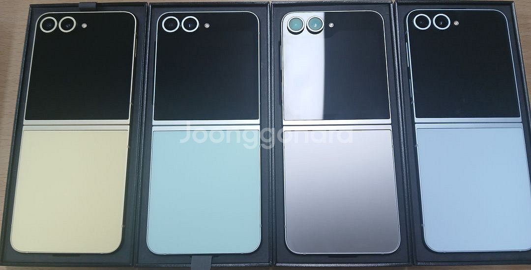 갤럭시Z플립6 256G 자급제 전시폰 판매합니다[70만--1