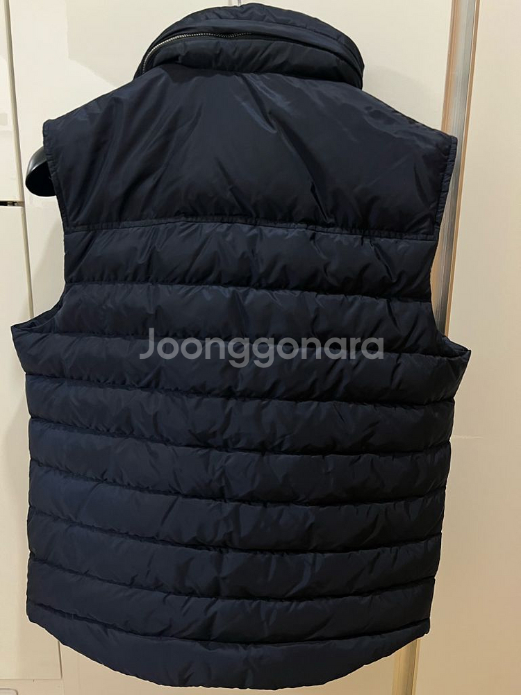 프라다 구스다운 패딩조끼 50 (새상품급)--1