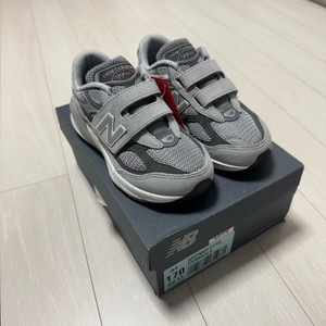 뉴발란스키즈 990v6 새상품