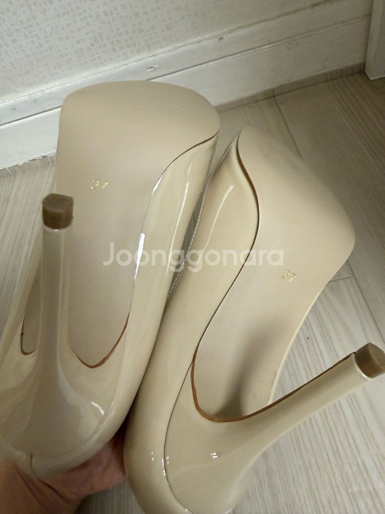 슈르떼 스틸레토힐 크림토프 새상품 240--3