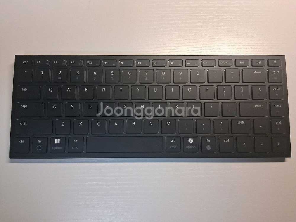 레이저 조로 키보드 (블루투스,무선,휴대용,게이밍용)--1