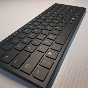 레이저 조로 키보드 (블루투스,무선,휴대용,게이밍용)