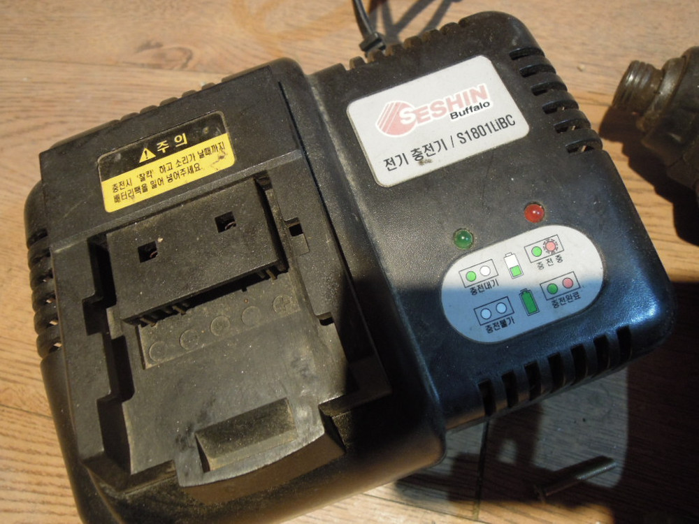 부품용 세신 충전드릴+세신충전기 이미지